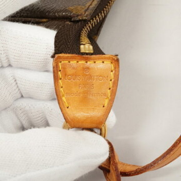 Louis Vuitton Monogram Pochette Accessoire Pouch - Picture 5 of 9